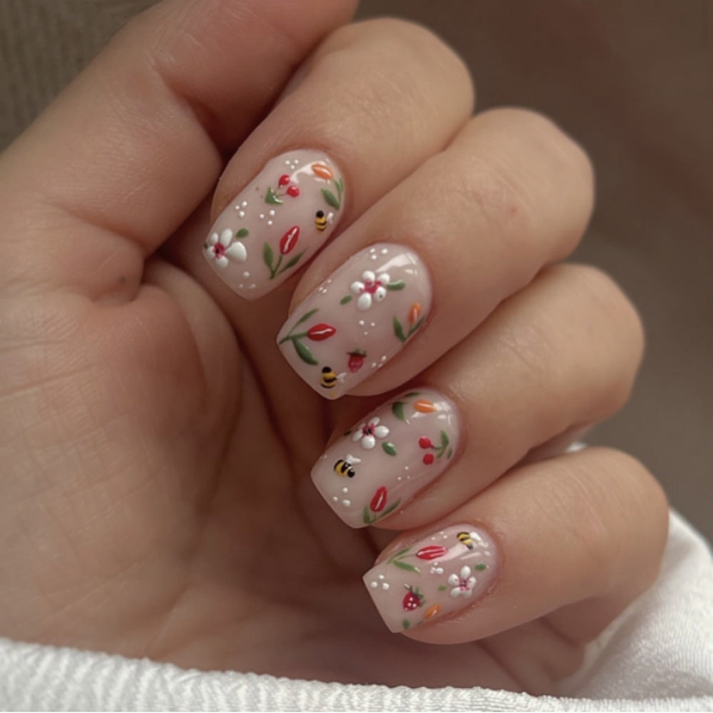 Floral Press-On Nail Art Set Stornfield