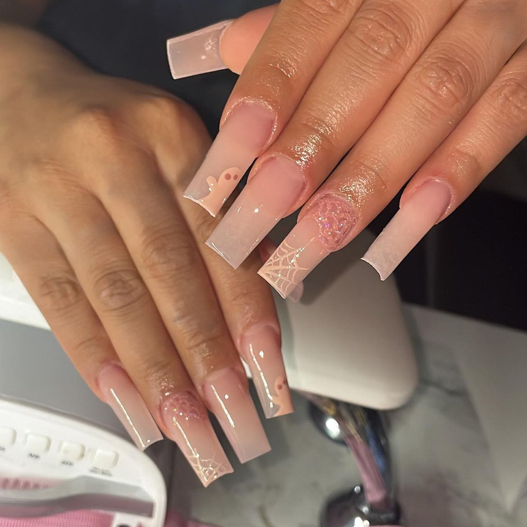 Nail set with filigree spider web design and delicate gradient Stornfield