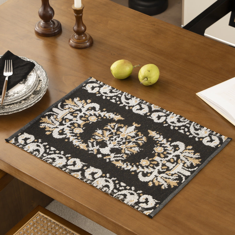 Reversible woven rug runner with ornamental jacquard structure Stornfield