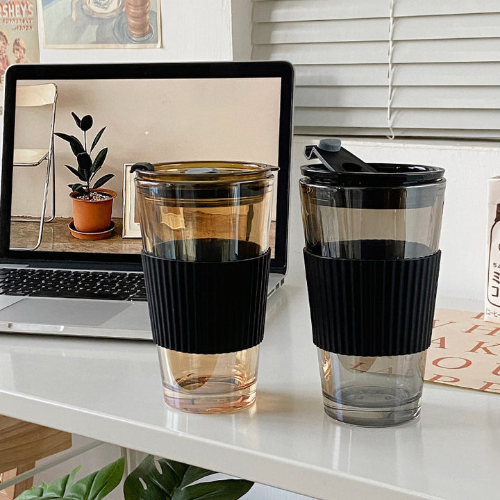 Women's multifunctional drinking cups with integrated silicone cover and hygienic lid Stornfield