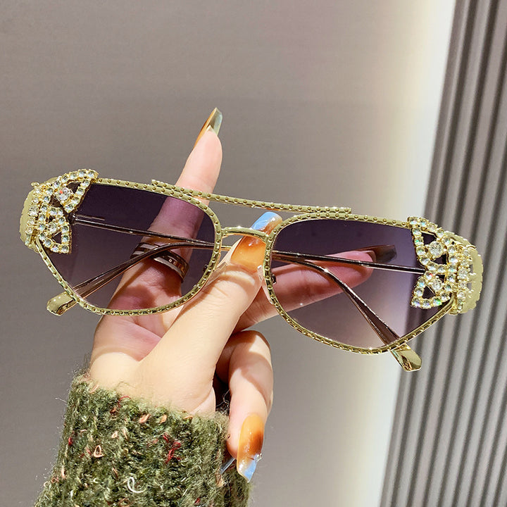 Women's Luxury Sunglasses with Elegant Butterfly Detail Stornfield