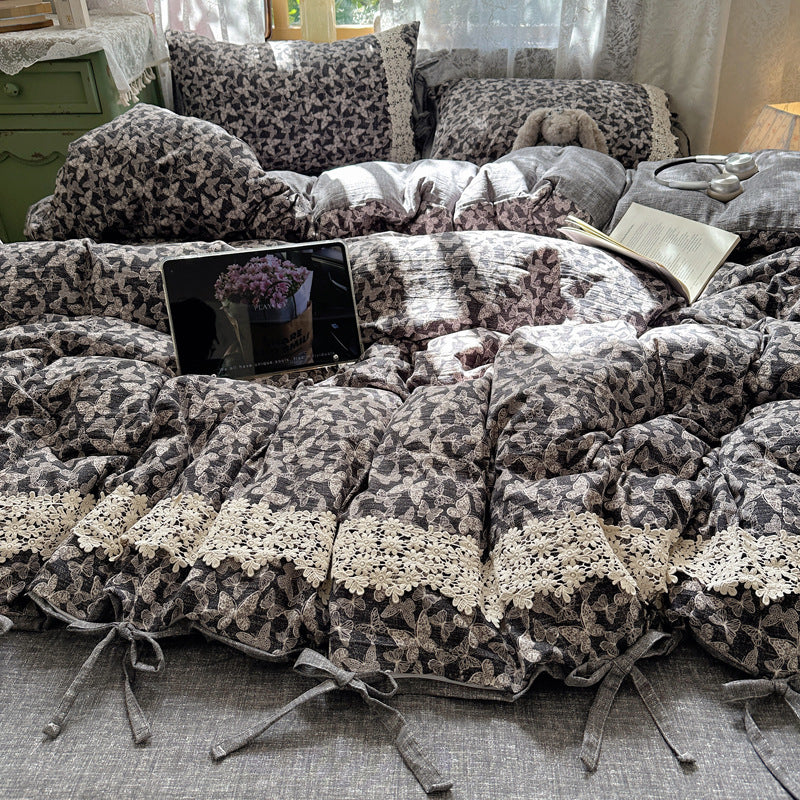 Floral Patterned Quilted Duvet Cover