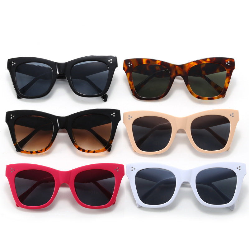 Ladies fashionable sunglasses in stylish Cat-Eye design Stornfield