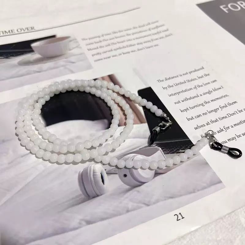 Beaded Eyewear Chain with Durable Clips Stornfield