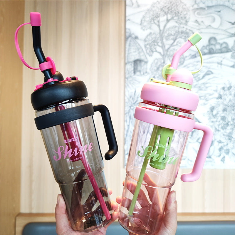 Women's practical drinking bottle with integrated straw Stornfield