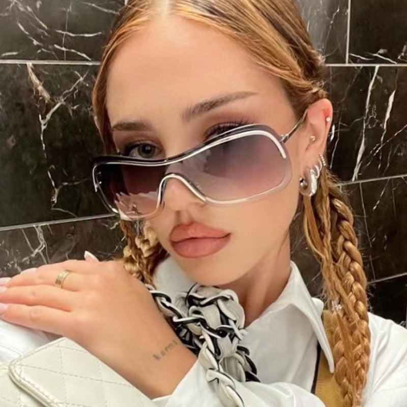 Women's sporty oversized sunglasses with elegant design Stornfield