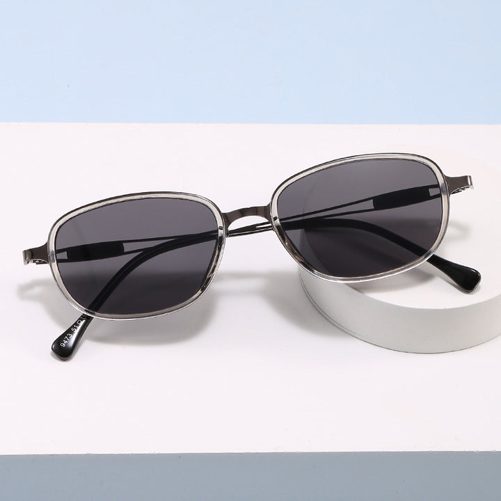 Fashionable sunglasses with square frame and slim metal frame Stornfield