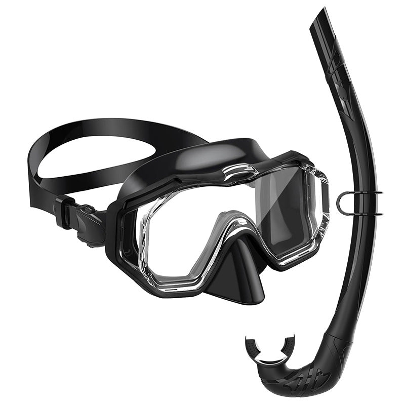 Diving equipment set with ergonomic diving mask and flexible snorkel Stornfield
