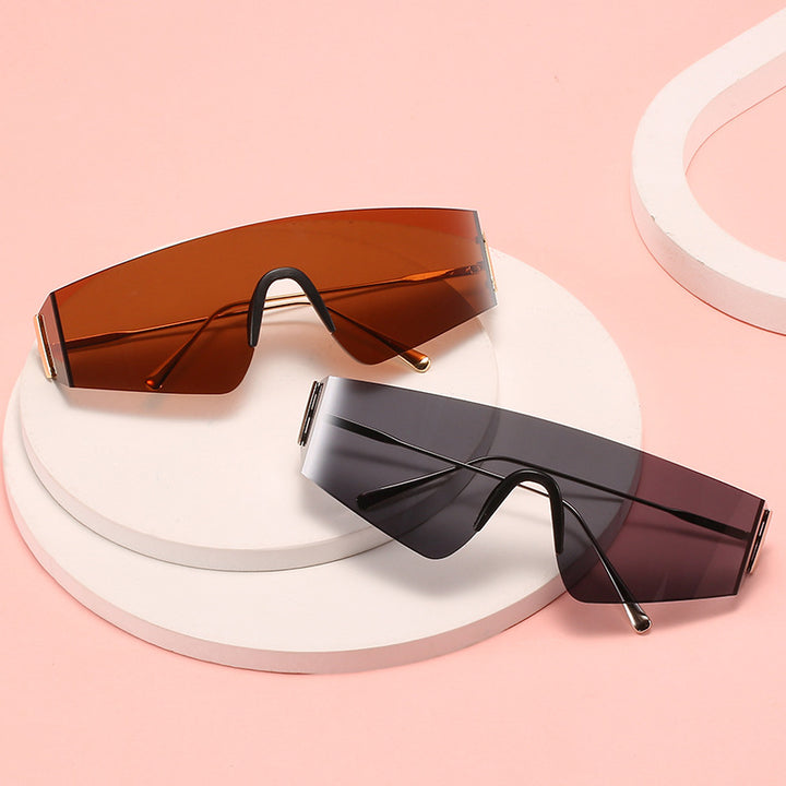Ladies futuristic oversized sunglasses Stornfield