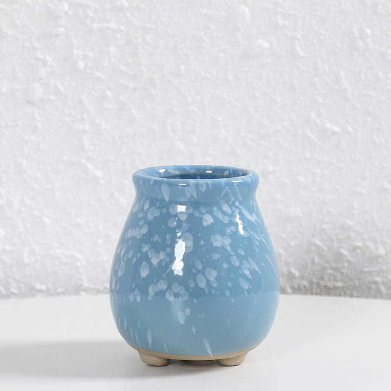 Contemporary Curved Ceramic Vase Stornfeild