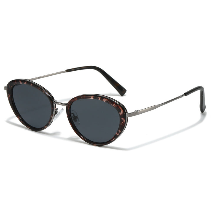 Retro-Inspired Cat-Eye Sunglasses with Tortoise Shell Accents Stornfield