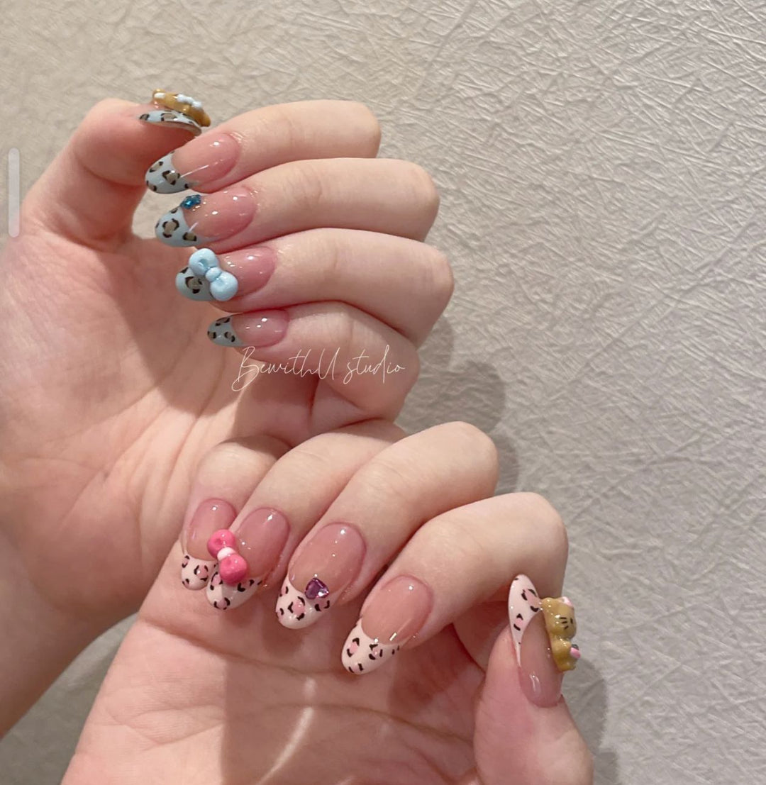 Artistic Press-On Nail Art Set with Decorative Floral and Gemstone Accents Stornfield