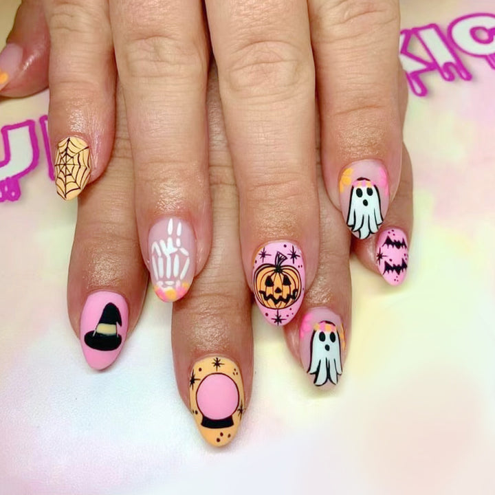 Halloween-Themed Press-On Nail Art Kit Stornfield