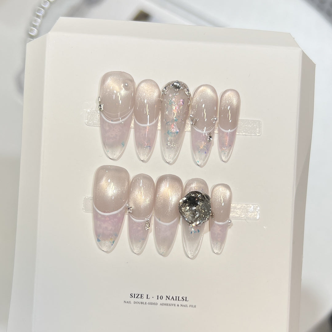 Festive Themed Press-On Nail Set