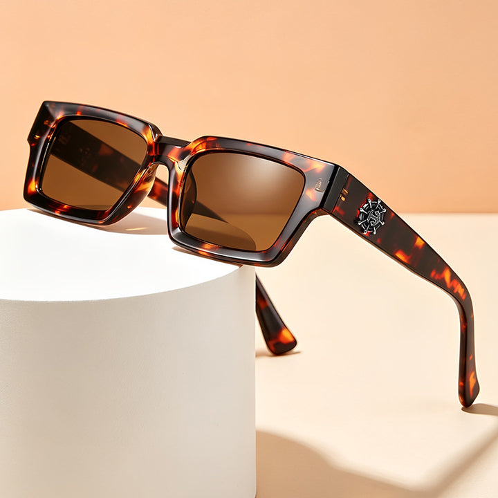 Fashionable Tortoiseframe Sunglasses Stornfield