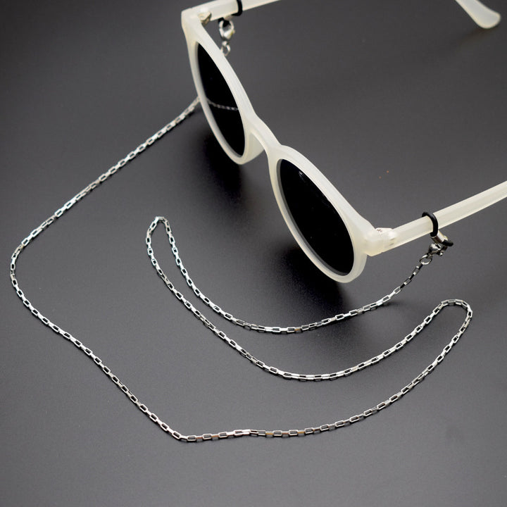Sleek Silver Chain Eyewear Holder Stornfield