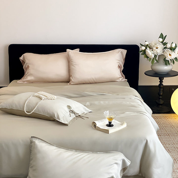 Luxury Satin Bedding Set with Duvet Cover Pillowcases and Fitted Sheet