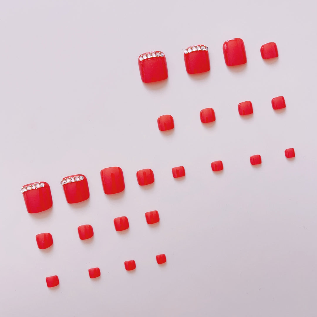 Nail art set with glittering accents and exquisite design Stornfield