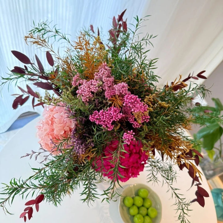 Elegant Natural Floral Arrangement