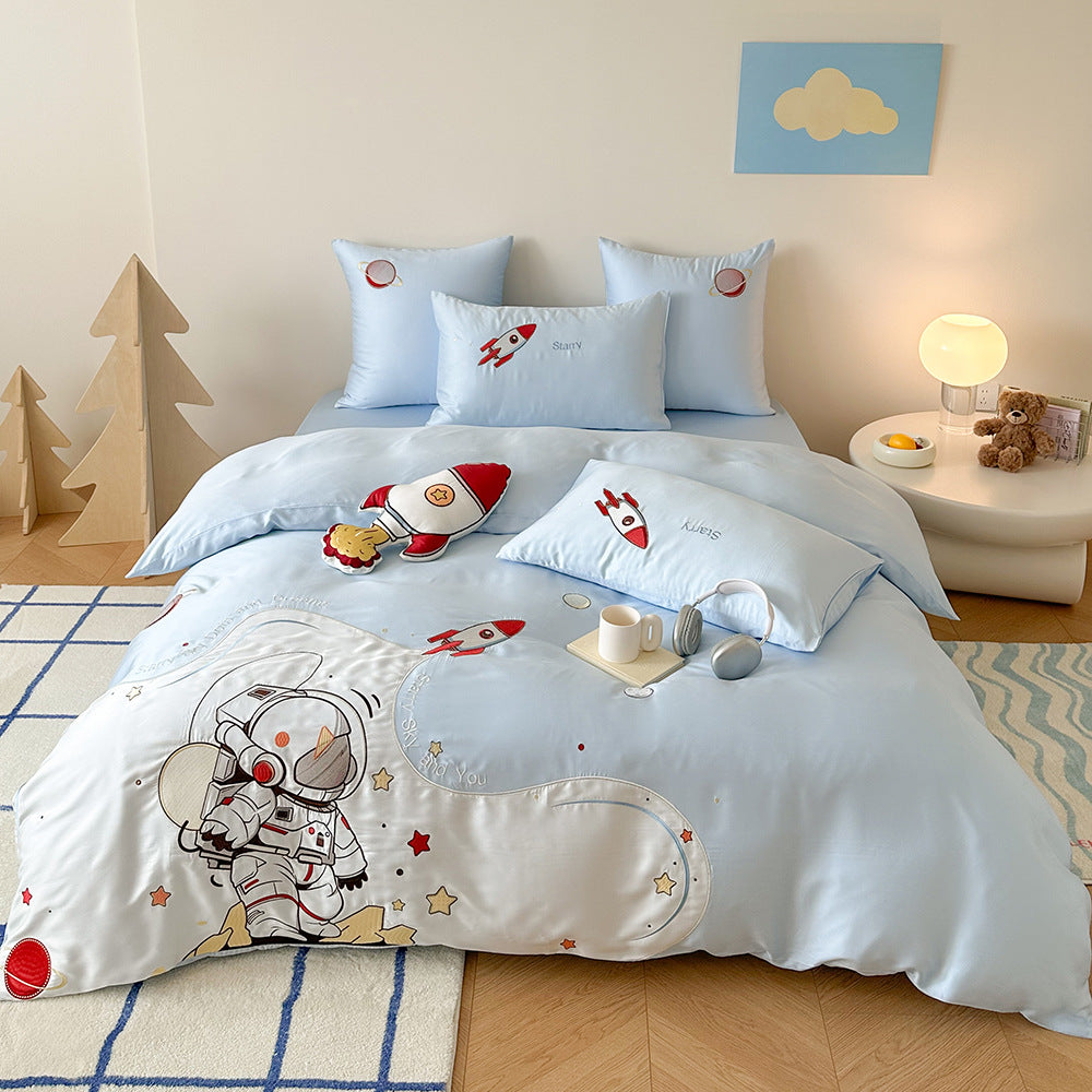 Children's bedding set made of cotton satin with rocket and Ultraman appliqués