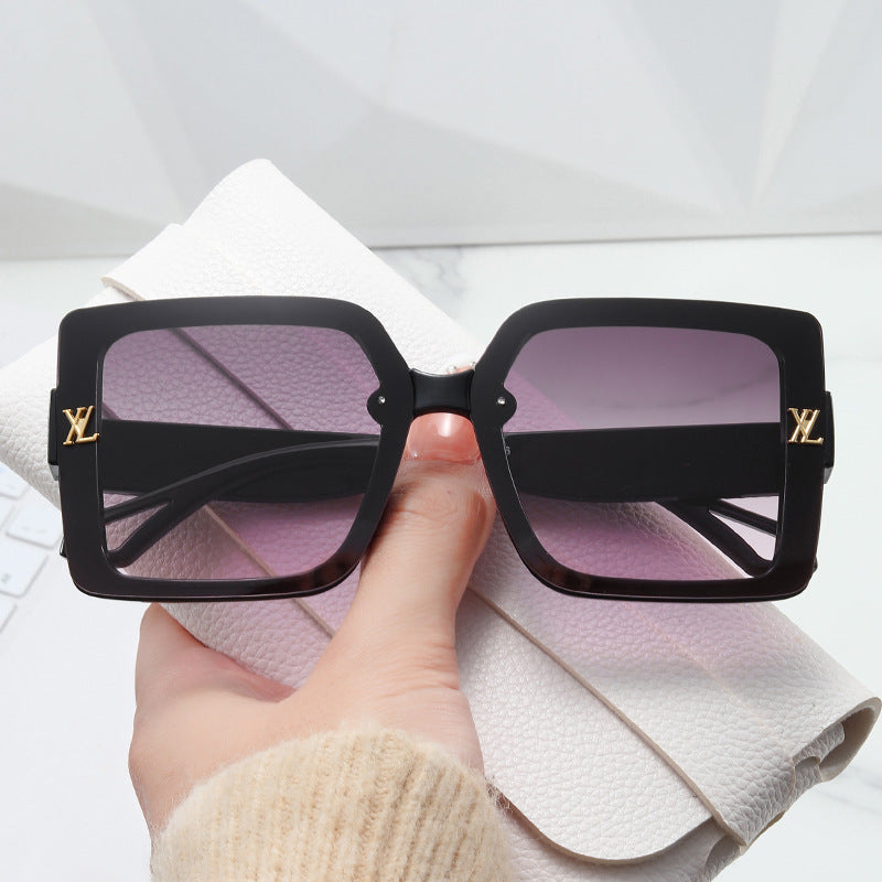 Women's fashionable square sunglasses with elegant design Stornfield