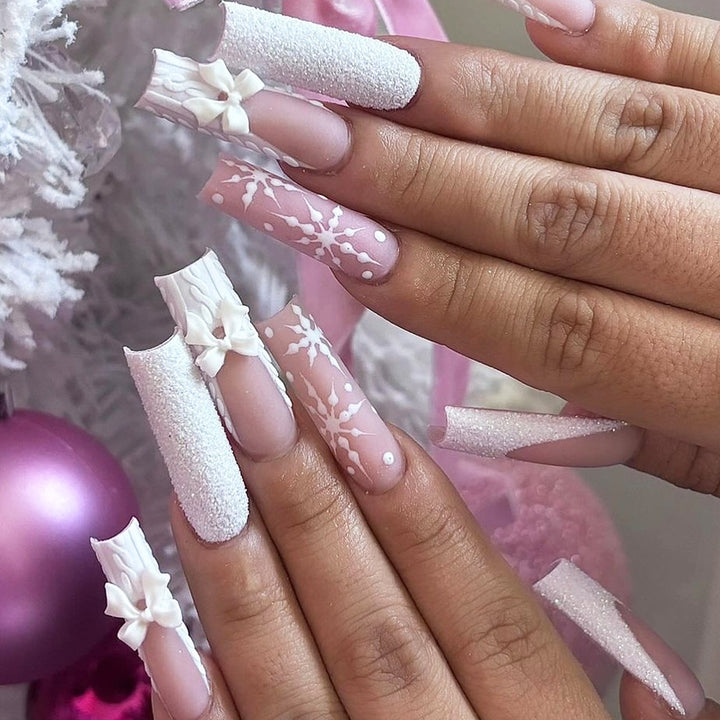 Artificial nail set with luxurious glitter and floral accents Stornfield