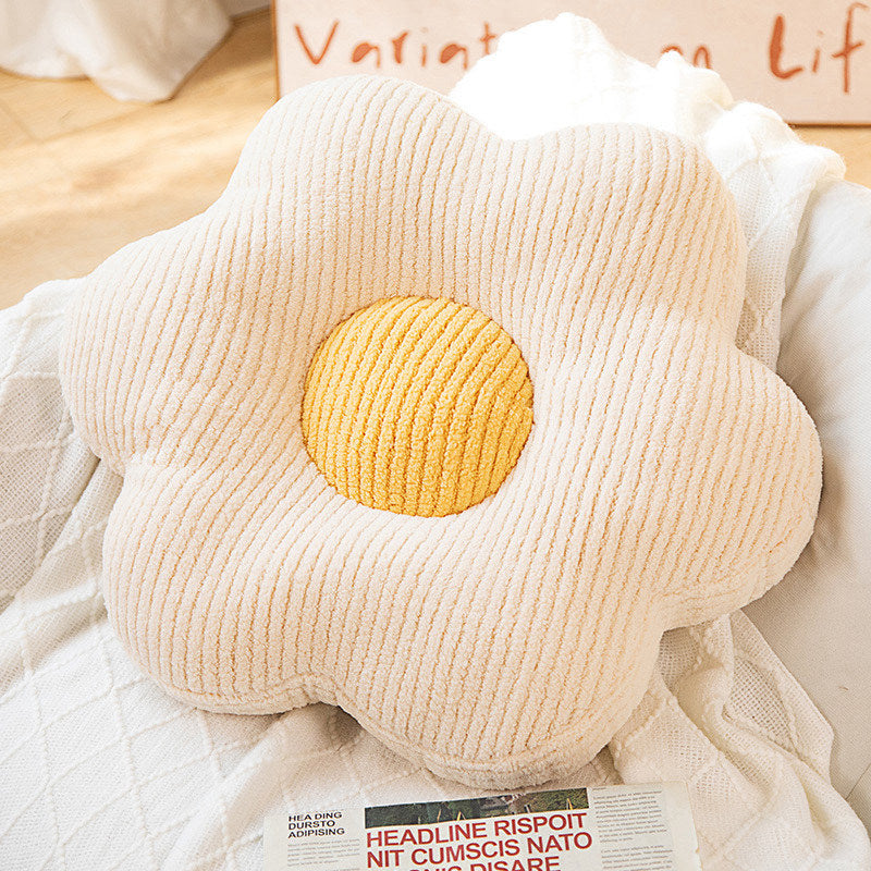 Flower-shaped cuddly pillow Stornfield