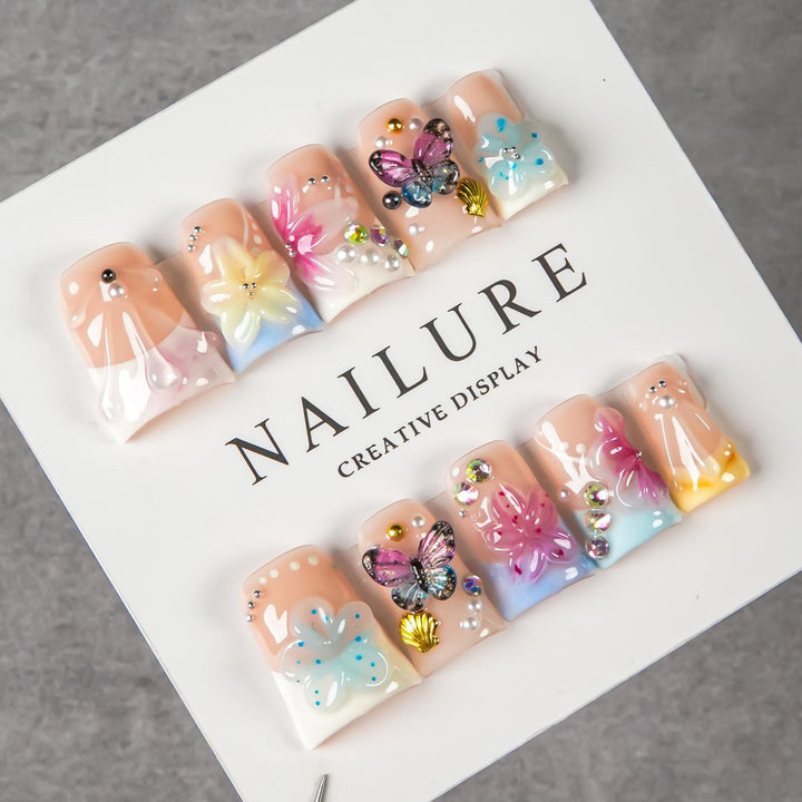 Artistic Floral Butterfly Press-On Nail Set
