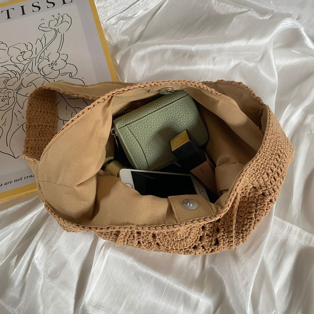 Hand-knotted shoulder bag with unique pattern Stornfield
