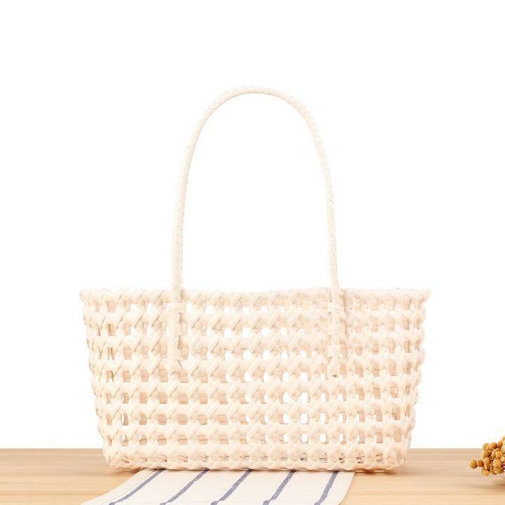Stylish willow bag with modern grid design Stornfield