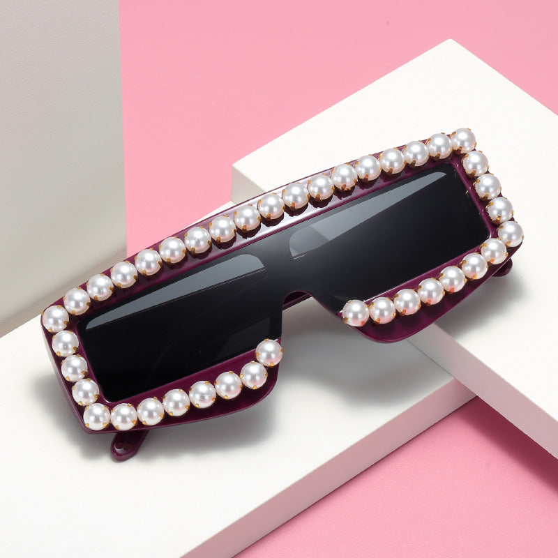 Women's fashionable sunglasses with pearl appliqués Stornfield