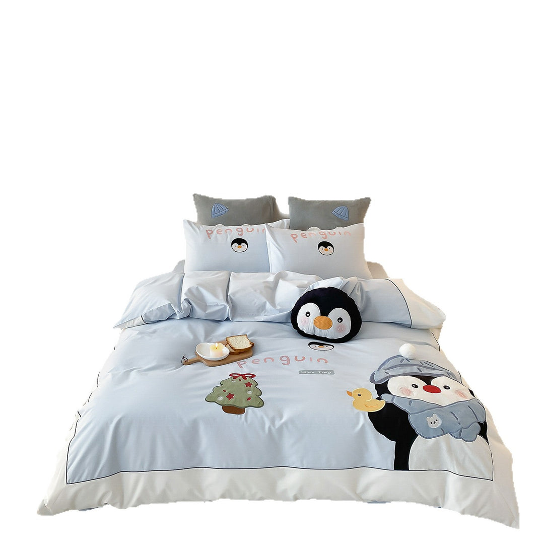 Children's bedding set with penguin appliqué and soft cotton blend