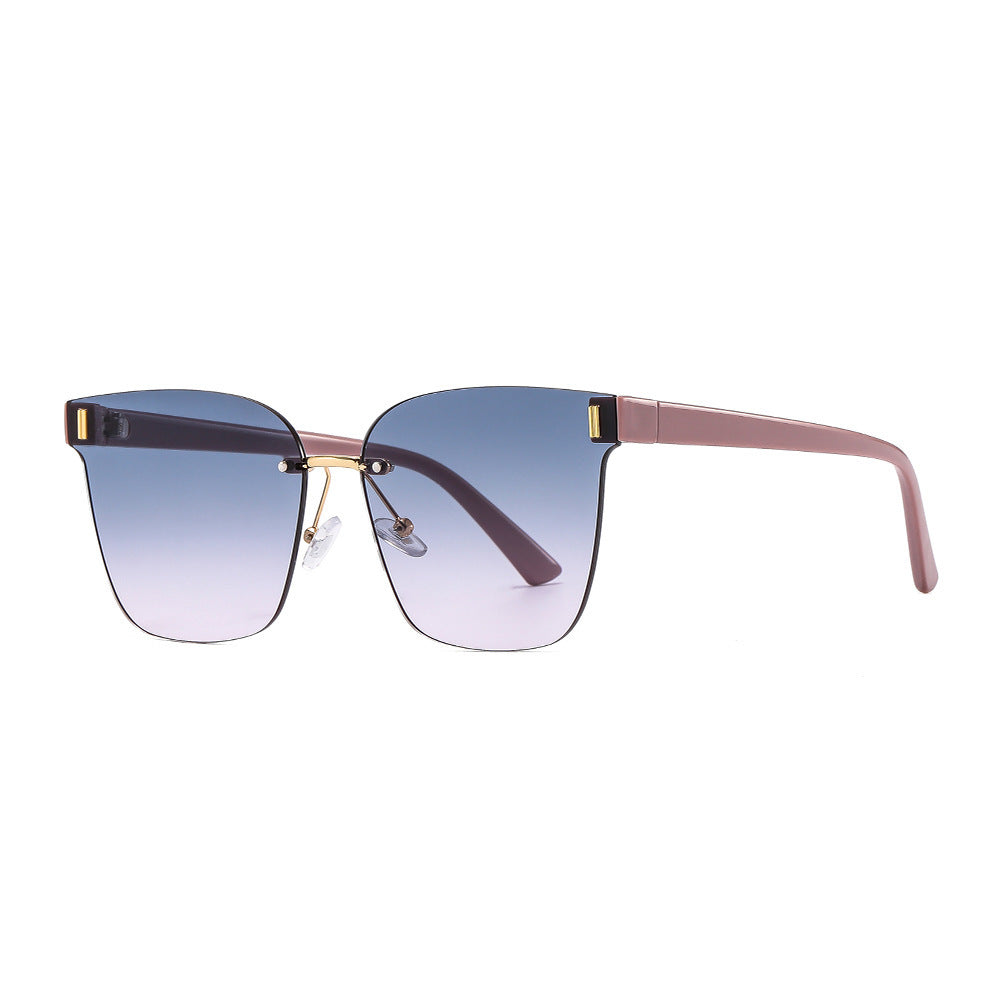Women’s sunglasses in a modern design with a wide frame Stornfield
