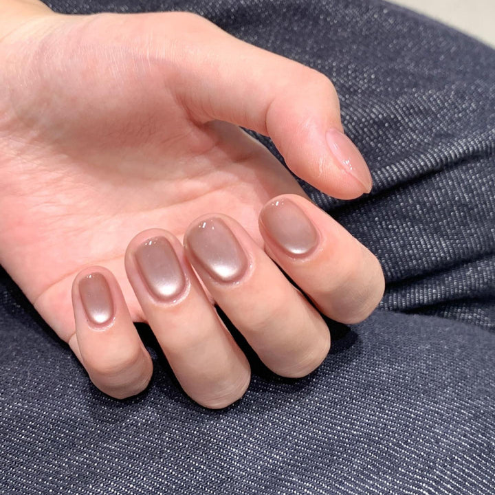 Artificial nails in modern ombre design Stornfield