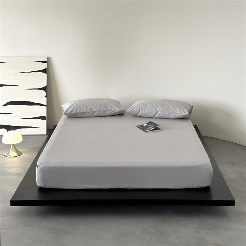 Fine jersey fitted sheet set with extra-elastic around rubber and smooth finish