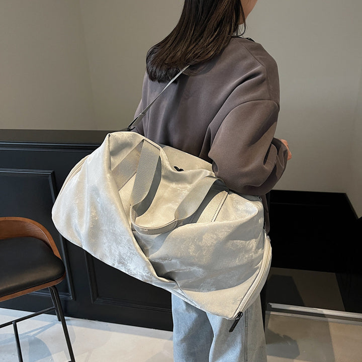 Elegant Multi-Compartment Travel Duffle Bag Stornfield