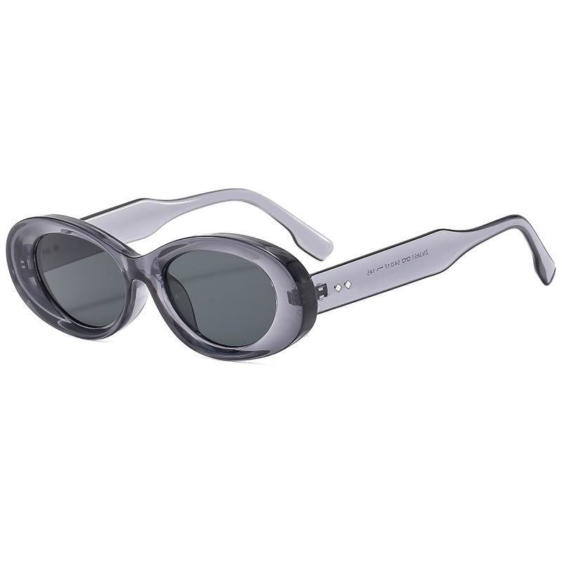 Women Retro-inspired Sunglasses in elegant oval design Stornfield