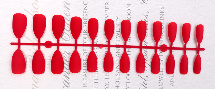 Stiletto Press-On Nail Set Stornfield