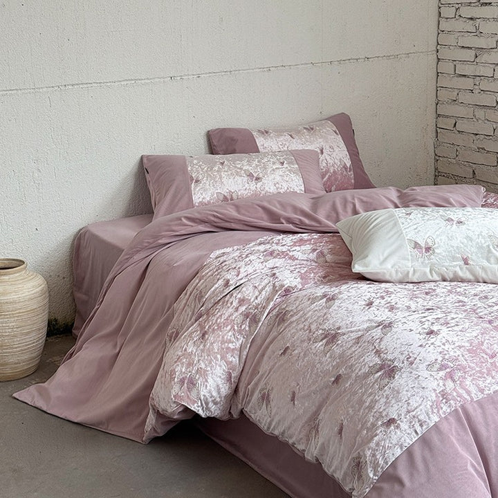 Luxurious velvet bedding set with crushed look and floral relief pattern