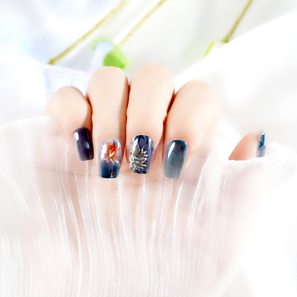 Artistic Floral Design Press-On Nails Stornfield