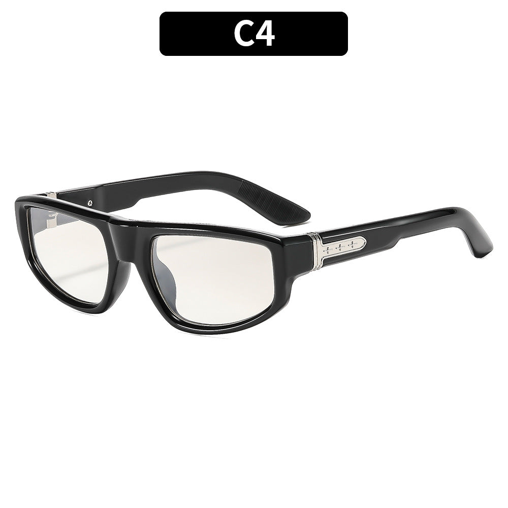 Vintage-Inspired Chunky Frame Sunglasses