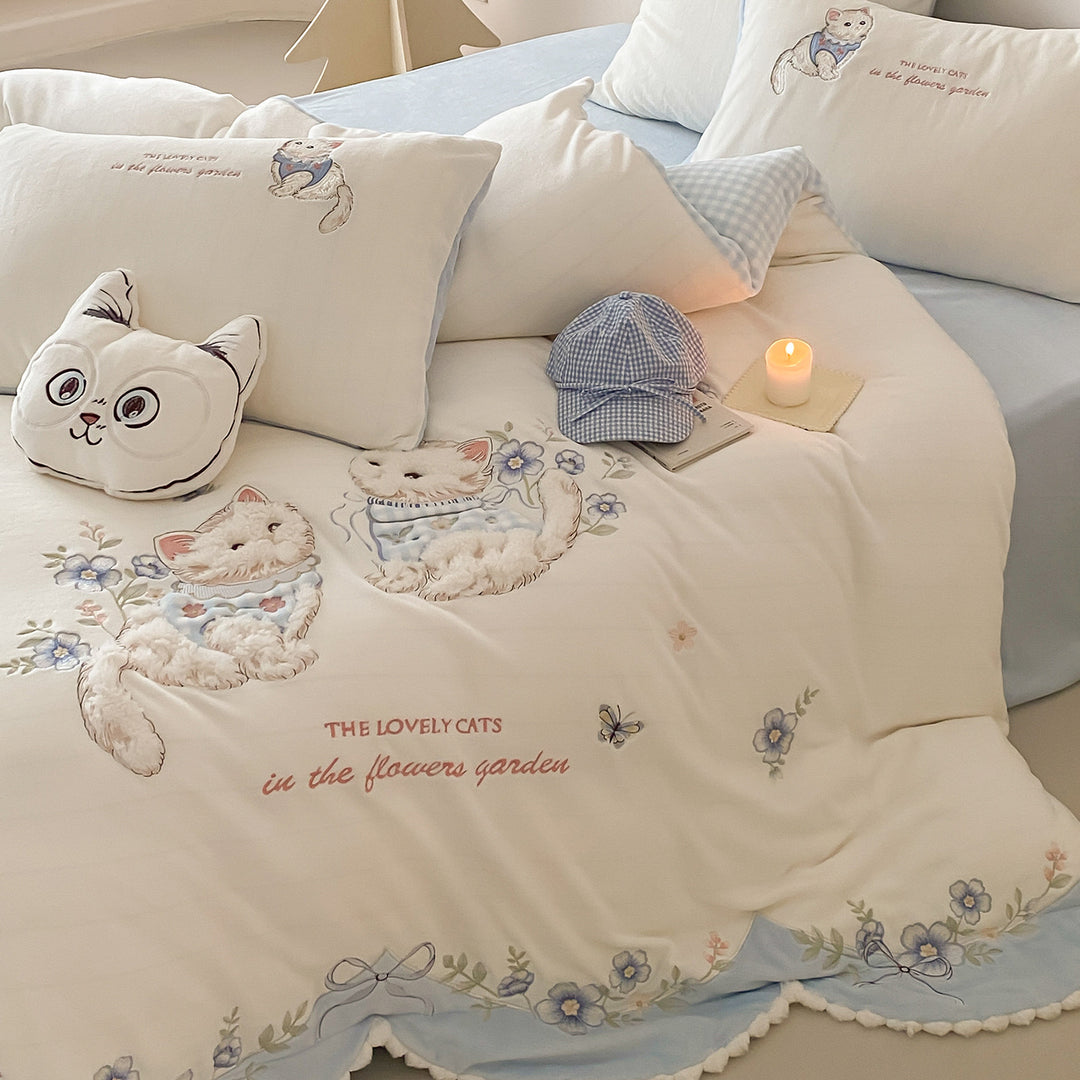 Cotton-Sateen Embroidered 3D Cat Appliqué Duvet Cover Set with Scalloped Hem