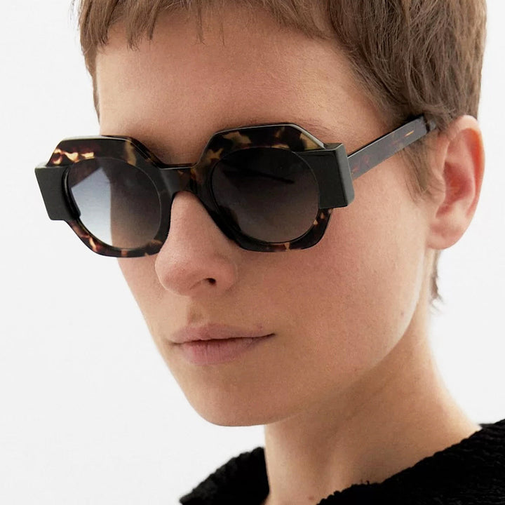 Ladies trendy sunglasses in hexagonal design Stornfield