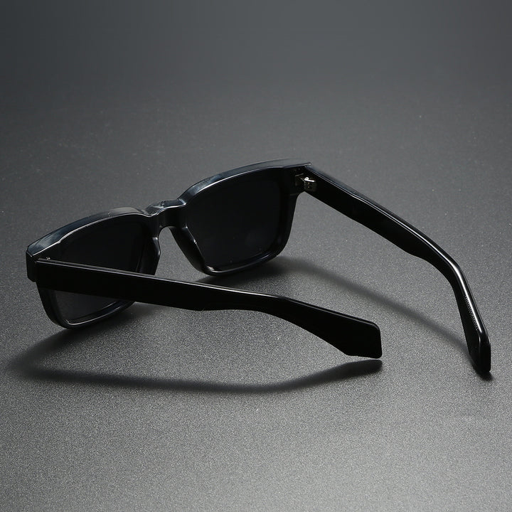 Women's square sunglasses with distinctive tortoiseshell pattern Stornfield