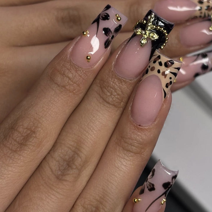 Artistic Press-On Nail Extensions Stornfield