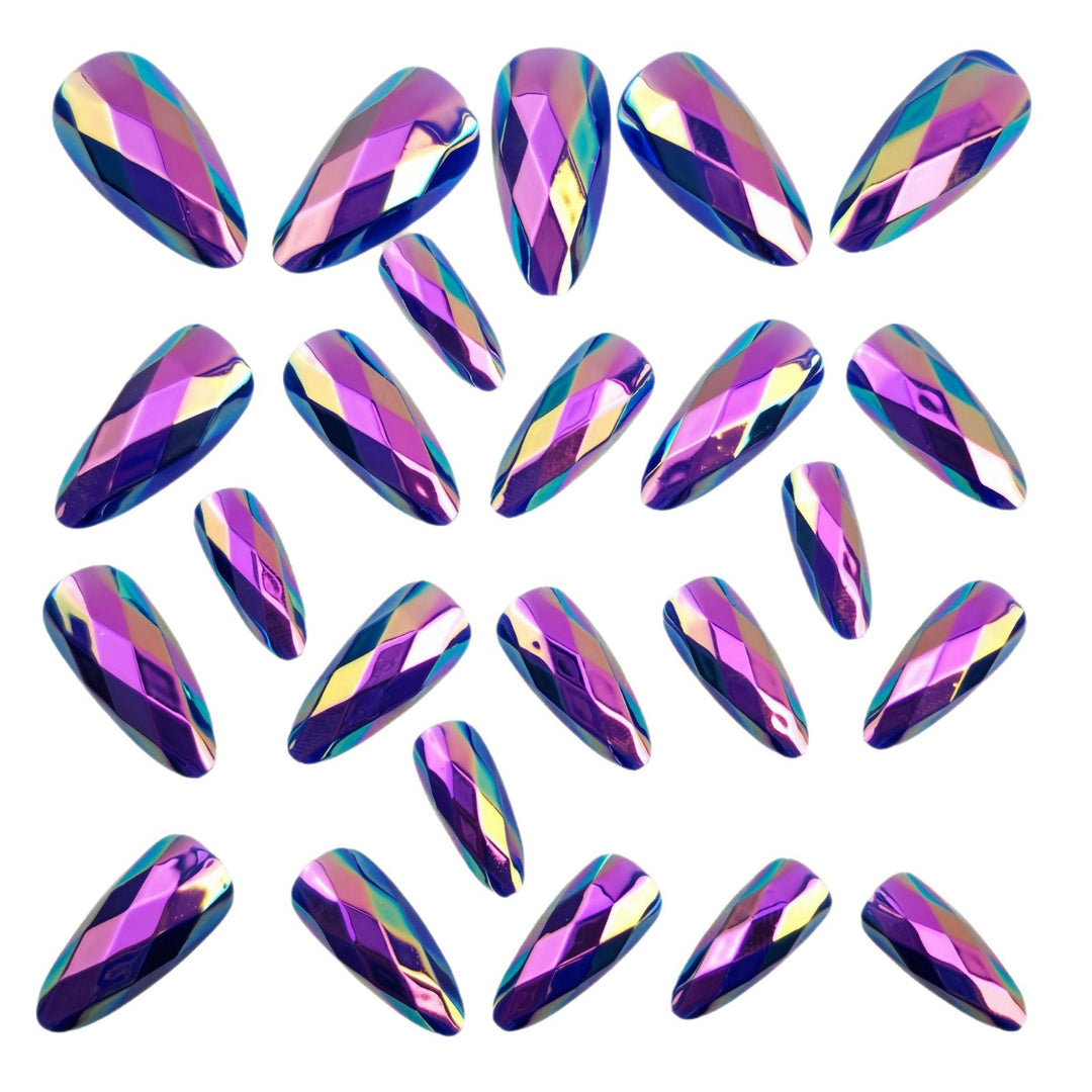 Artificial nails in elegant crystal design Stornfield