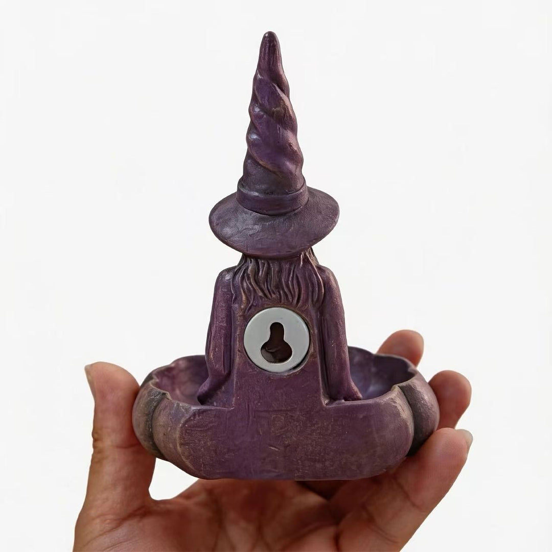 Witch-Themed Bird Feeder Stornfield
