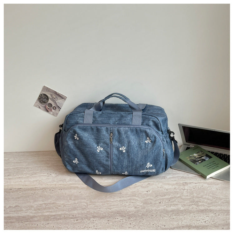 Women's spacious sport and travel bag with elegant details Stornfield