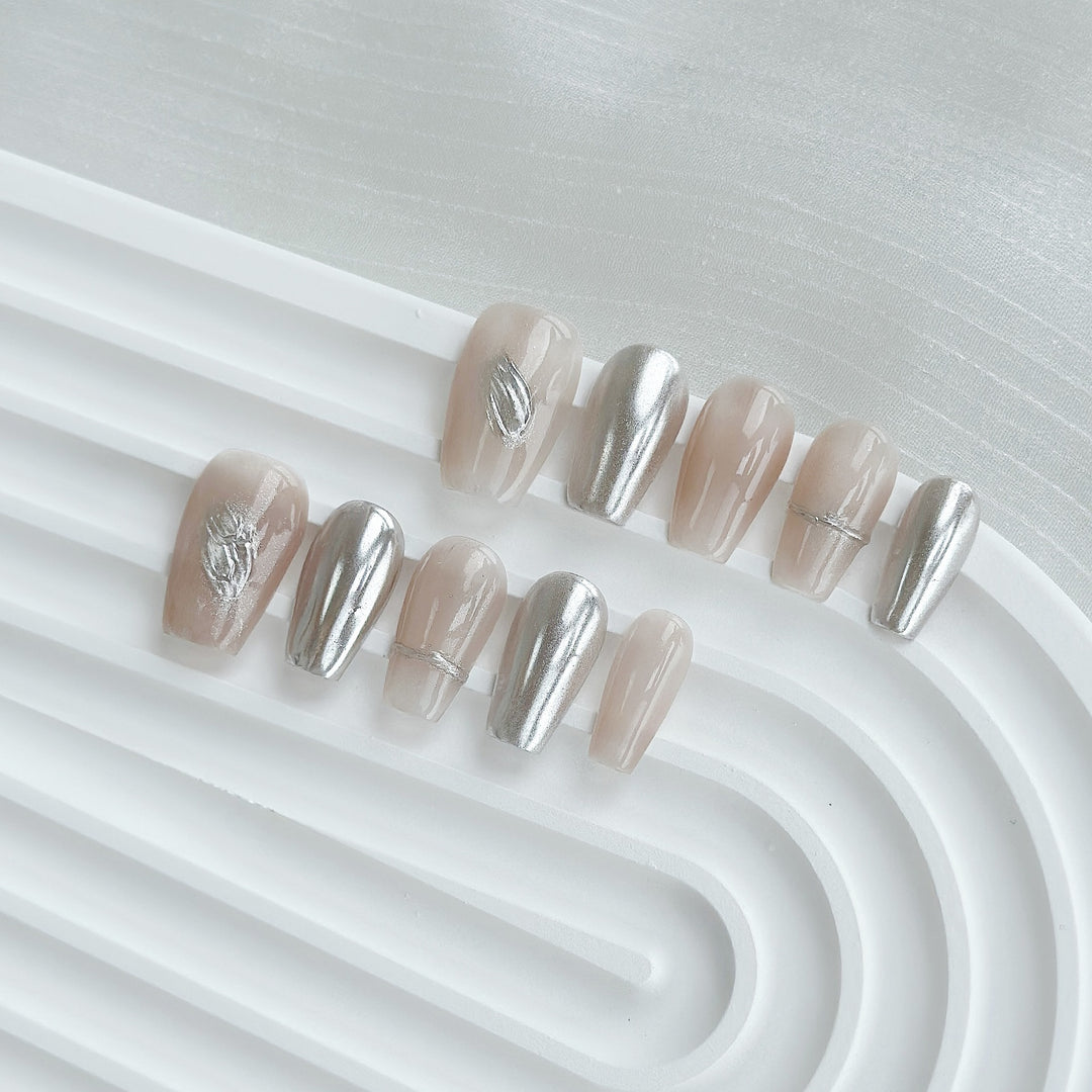 Premium Press-On Nail Art with Metallic and Glossy Finish