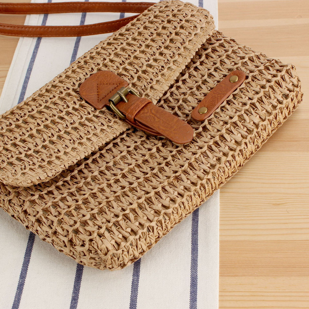 Handbag with Smart Closure System and Adjustable Strap Stornfield